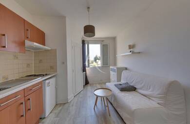 Appartement à louer 534 € 1 pièce 13 m² Étage 2/3 Beauté Baltard-Le Port Nogent sur Marne 94130