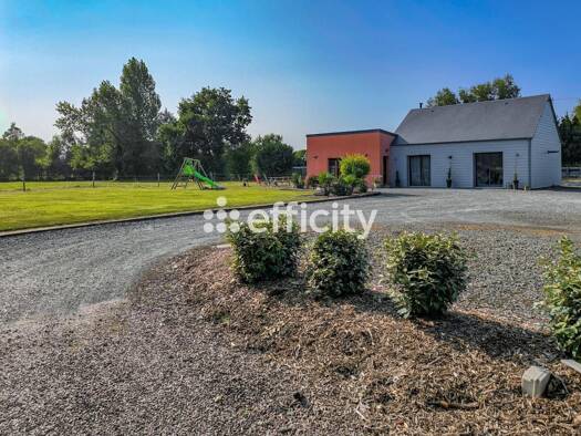 Maison de plain-pied à vendre 265 000 € 5 pièces 3 chambres 110 m² 5 438 m² de terrain Moyon Villages 50860