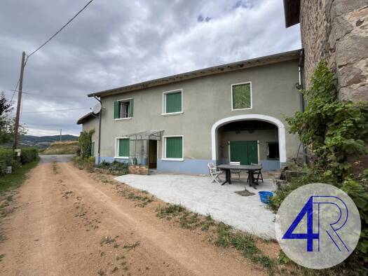 Maison à louer 738 € 4 pièces 2 chambres 93,5 m² Les Ardillats 69430