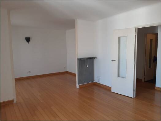 Appartement à louer 825 € 4 pièces 2 chambres 67,1 m² 3ème étage Centre Ville-Stalingrad Ales 30100