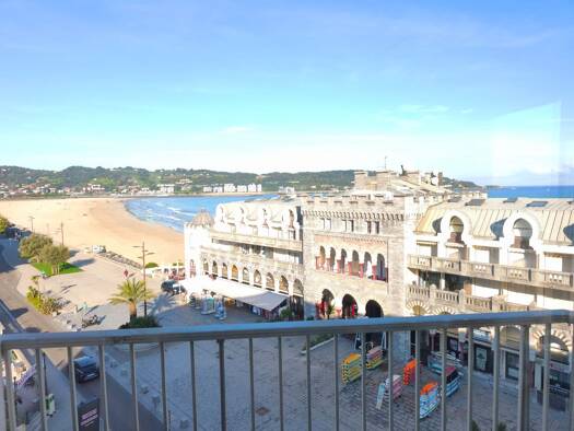Appartement à vendre 449 000 € 2 pièces 1 chambre 65,16 m² Étage 5/6 Hendaye 64700
