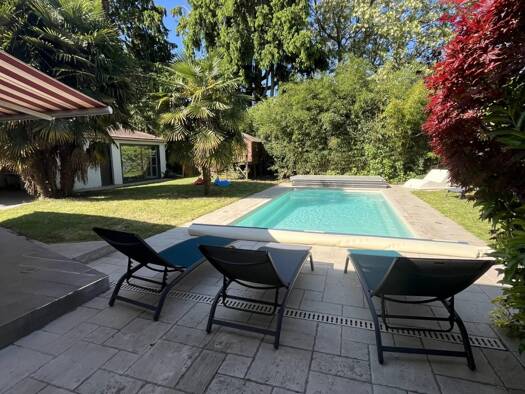 Villa à louer 5 500 € 7 pièces 5 chambres 220 m² 400 m² de terrain Serris 77700