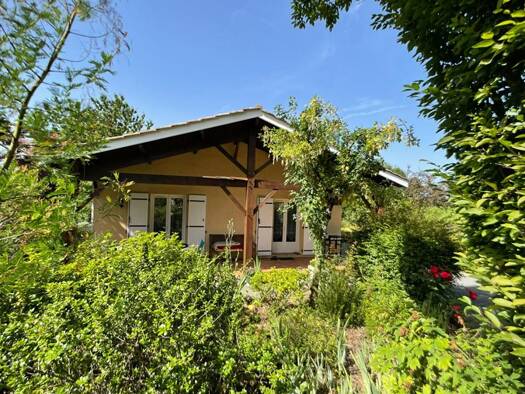 Maison de plain-pied à vendre 369 000 € 4 pièces 3 chambres 138 m² 7 118 m² de terrain Frontenac 33760