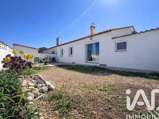 Maison de plain-pied à vendre 259 000 € 6 pièces 5 chambres 134 m² Sud Saint-Laurent-de-la-Salanque 66250