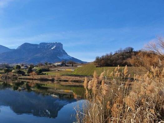 Maison à vendre 202 900 € 2 pièces 1 chambre 45 m² 49 m² de terrain Porte-de-Savoie 73800