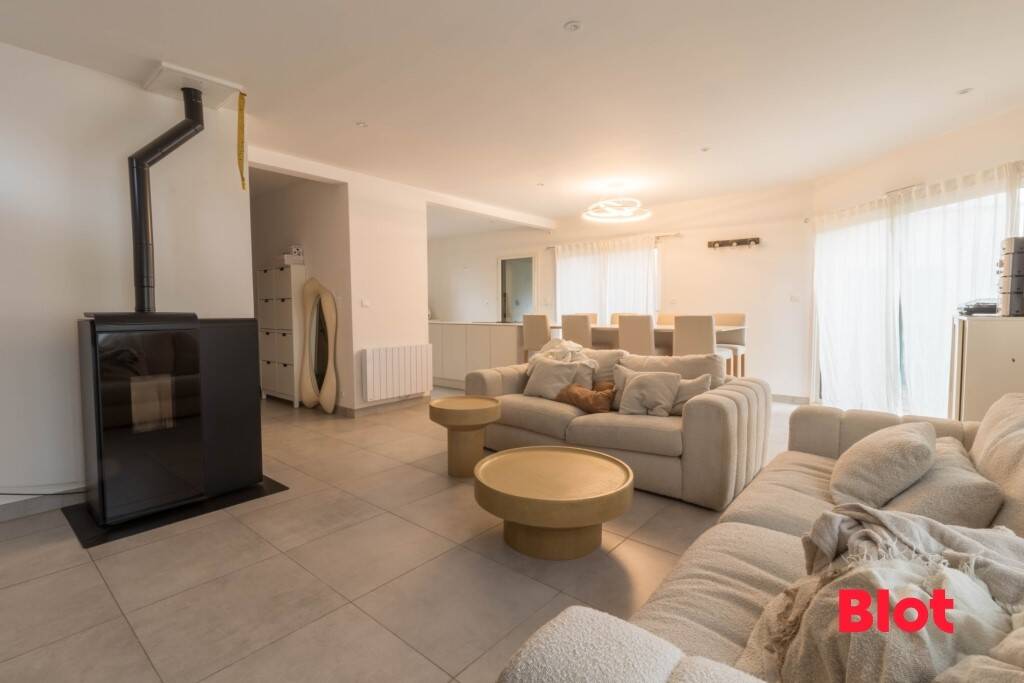 Maison à vendre, 140m², MONTREUIL SUR ILLE