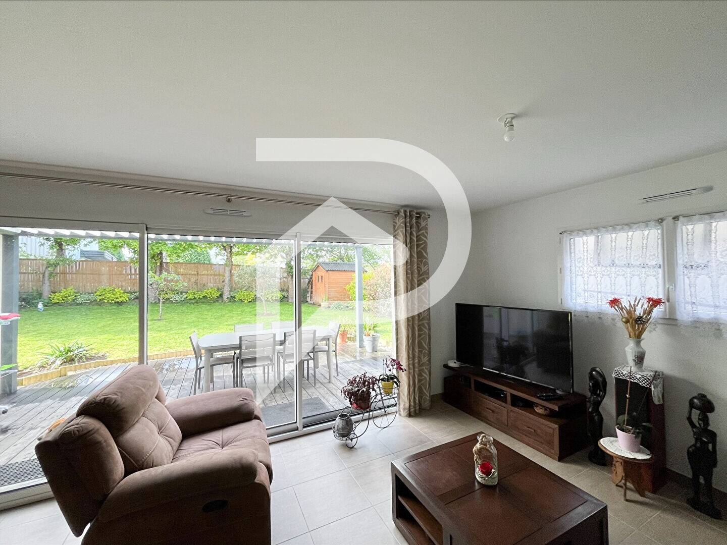 Maison à vendre, 108m², LOCOAL MENDON