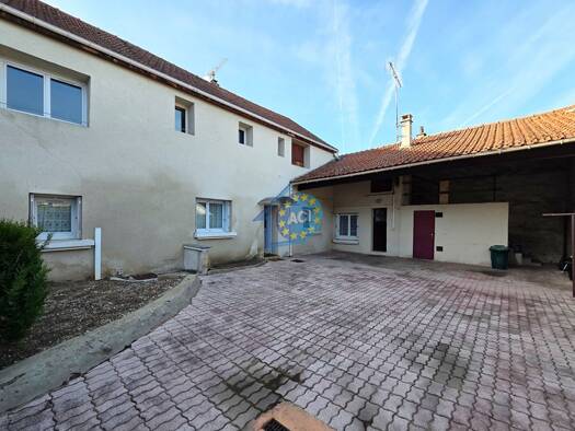 Appartement à vendre 175 000 € 5 pièces 3 chambres 92 m² RDC Porcheville 78440