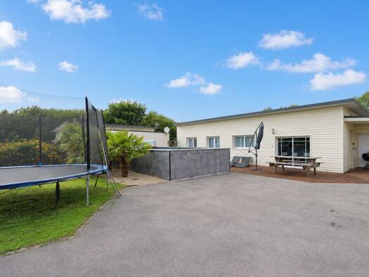 Maison de plain-pied à vendre 299 000 € 5 pièces 3 chambres 107 m² 610 m² de terrain Kerlouan 29890
