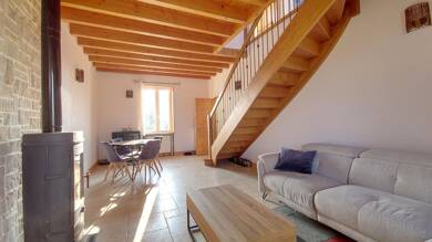 Maison à vendre 239 000 € 4 pièces 3 chambres 98 m² 1 334 m² de terrain Magny-Montarlot 21130