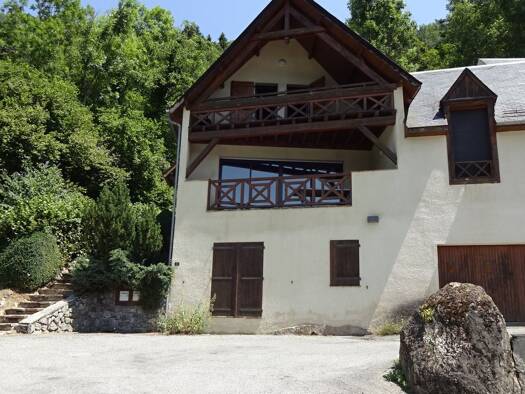 Maison à vendre 424 000 € 5 pièces 4 chambres 125 m² 360 m² de terrain Camparan 65170