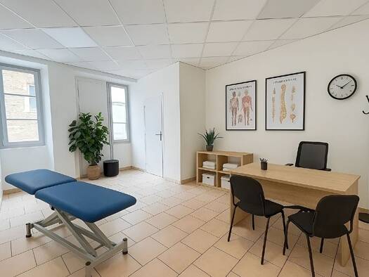 Local d'activités à vendre 89 000 € 77 m² d'espace de stockage Centre Ville Dole 39100