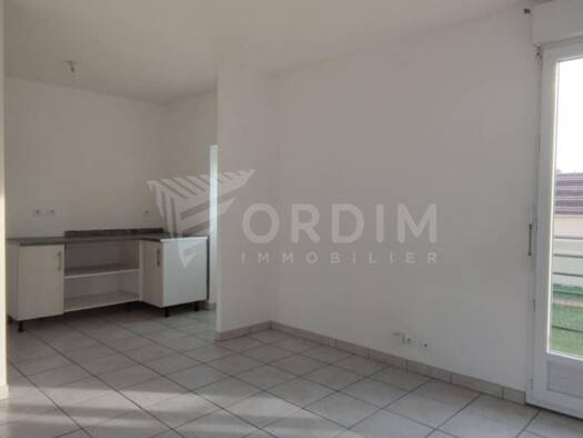 Appartement à vendre 89 000 € 2 pièces 1 chambre 39 m² Étage 2/2 Jonches-Laborde-Chesnez-Vaux Auxerre 89000