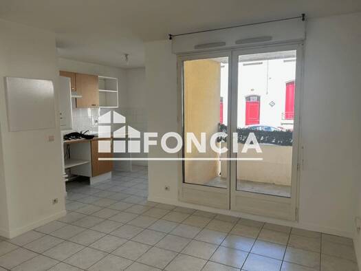 Appartement à louer 550 € 3 pièces 2 chambres 54 m² RDC Martinet-Vignemale Tarbes 65000