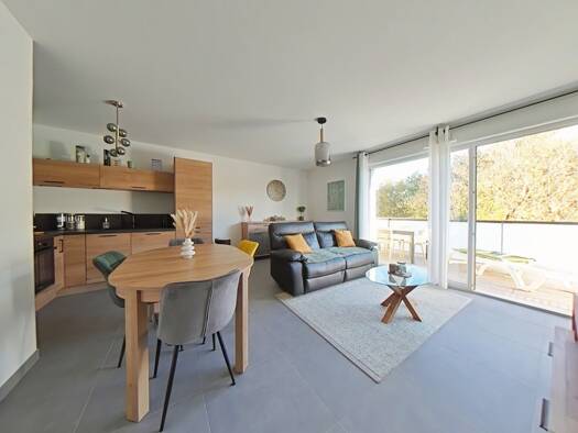 Appartement à vendre - Première occupation 229 000 € 3 pièces 2 chambres 63 m² Étage 3/3 Collège-Languedoc-Écoles Florange 57190