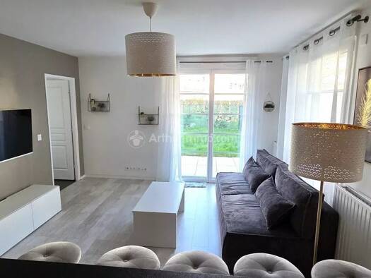 Appartement à louer 1 373 € 2 pièces 1 chambre 46 m² RDC Chessy 77700