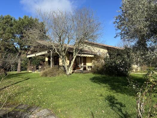 Maison de plain-pied à vendre 241 500 € 9 pièces 5 chambres 195 m² Lagupie 47180