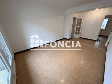 Appartement à louer 665 € 2 pièces 1 chambre 42,3 m² 1er étage Centre Ville Salon-de-Provence 13300