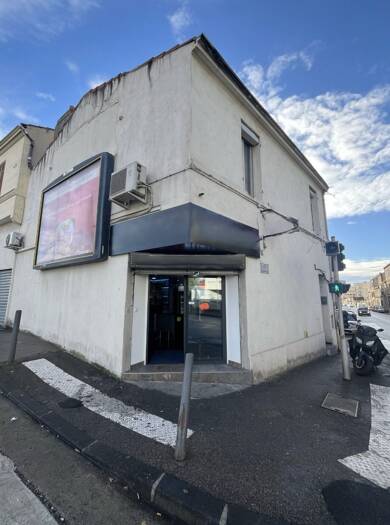 Immeuble à vendre 265 000 € 98 m² Marseille 13015