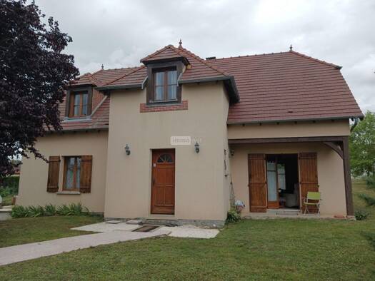 Maison à vendre 282 150 € 6 pièces 4 chambres 153 m² 4 512 m² de terrain Bar-sur-Seine 10110