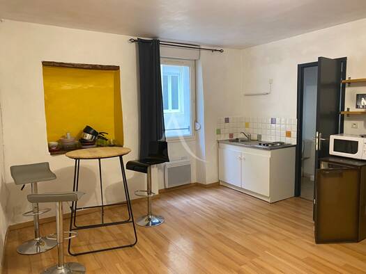 Appartement à louer 370 € 1 pièce 1 chambre 24 m² Étage 2/4 Rive Gauche Bedarieux 34600