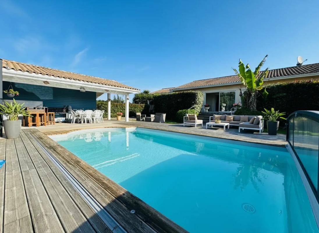 Maison à vendre, 160m², SOULAC SUR MER