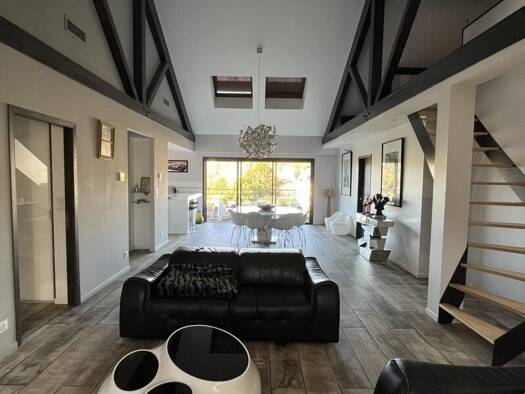 Appartement à vendre 249 900 € 4 pièces 3 chambres 133 m² Étage 2/2 La Bastide Villefranche-de-Rouergue 12200