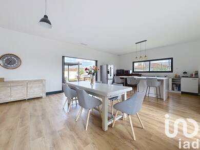 Maison à vendre 335 000 € 7 pièces 5 chambres 160 m² 835 m² de terrain Cazères 31220