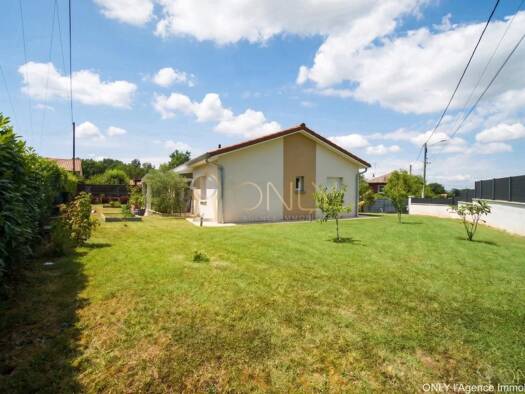 Maison de plain-pied à vendre 280 000 € 5 pièces 4 chambres 110 m² 665 m² de terrain Châtillon-sur-Chalaronne 01400