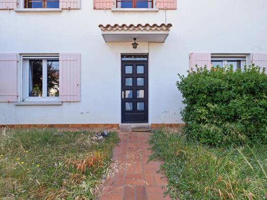 Maison de ville à vendre 755 000 € 13 pièces 300 m² 899 m² de terrain Fourchon-Zone Industrielle Arles 13200