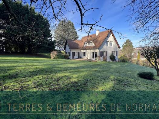Villa à vendre 469 000 € 9 pièces 5 chambres 197 m² 2 552 m² de terrain Ponts-et-Marais 76260
