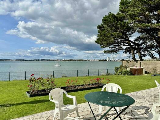 Maison à vendre 1 295 000 € 8 pièces 6 chambres 270 m² 1 200 m² de terrain Port-Louis 56290