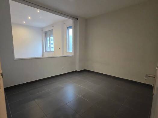 Appartement à vendre 195 000 € 2 pièces 1 chambre 65,4 m² 1er étage Brouaz Annemasse 74100