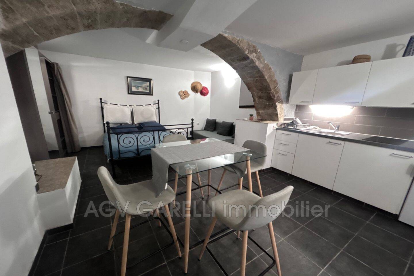 Maison à louer, 26m², HYERES