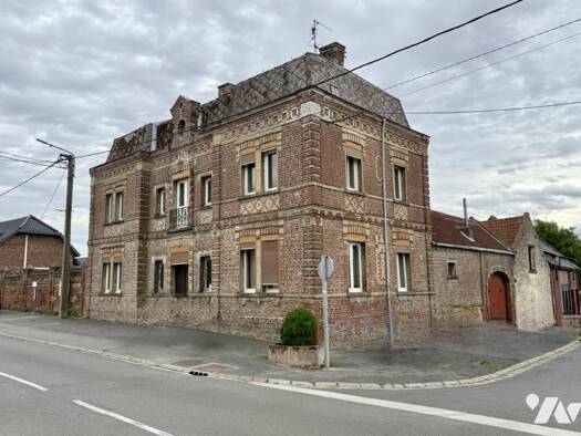 Maison à vendre 230 000 € 200 m² 828 m² de terrain Lécluse 59259