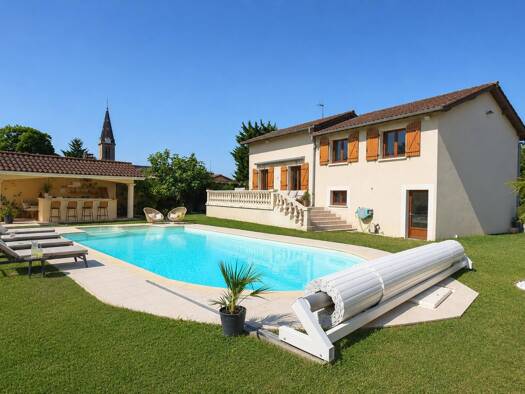 Maison de plain-pied à vendre 440 000 € 5 pièces 3 chambres 125 m² 916 m² de terrain Niévroz 01120