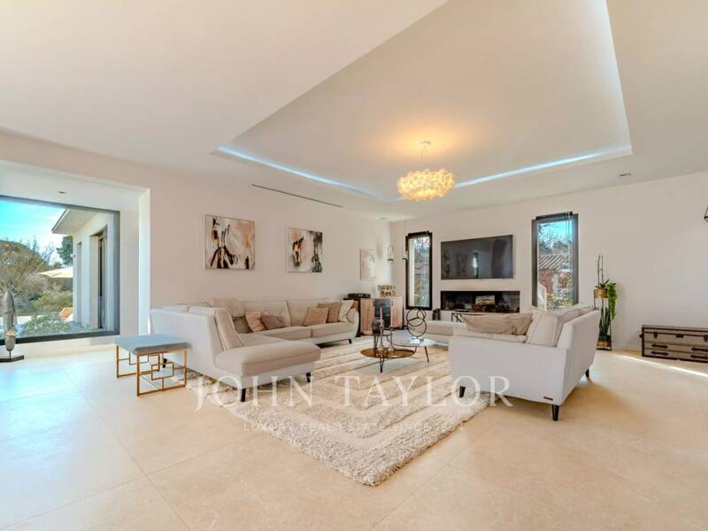 Maison à vendre, 323m², ROQUEFORT LES PINS