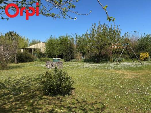 Terrain à vendre 77 000 € 877 m² de terrain Beaugeay 17620