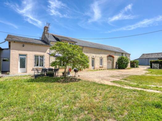 Ferme à vendre 377 000 € 6 pièces 4 chambres 158 m² 13 740 m² de terrain Allonnes 49650