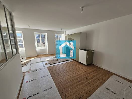 Appartement à vendre 245 000 € 3 pièces 2 chambres 50 m² Étage 3/3 Granville 50400