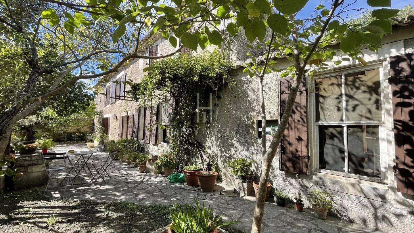 Maison à vendre, 230m², MOURIES