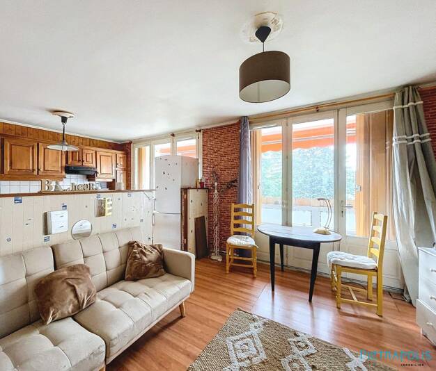 Appartement à vendre 209 000 € 3 pièces 2 chambres 61 m² Dernier étage, Étage 5/5 Point du Jour-Ménival Lyon 5ème 69005