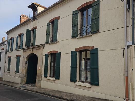 Appartement à louer 695 € 1 pièce 31 m² RDC/2 Sud Triel-sur-Seine 78510