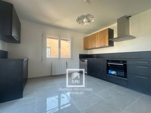 Maison à louer 1 515 € 3 pièces 2 chambres 136,6 m² Saint-Cyprien 66750