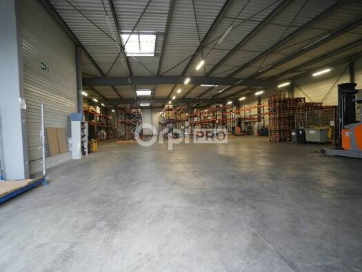 Local d'activités à louer 9 813 € 1 110 m² d'espace de stockage Dijon 21000