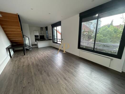 Duplex à louer 2 250 € 5 pièces 3 chambres 85 m² Étage 2/2 Péreire Saint-Germain-en-Laye 78100