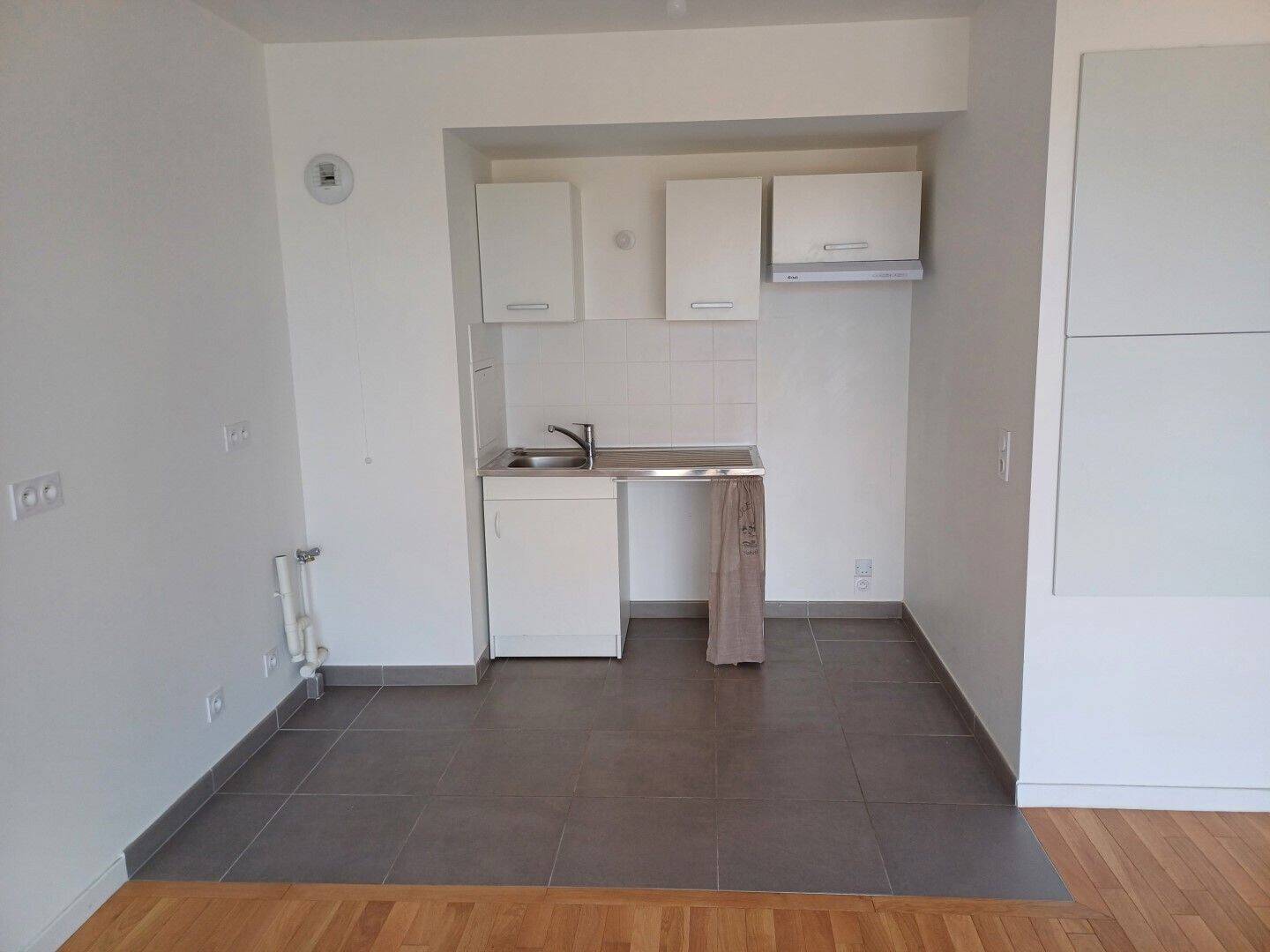 Maison à louer, 45m², SAINT MAUR DES FOSSES