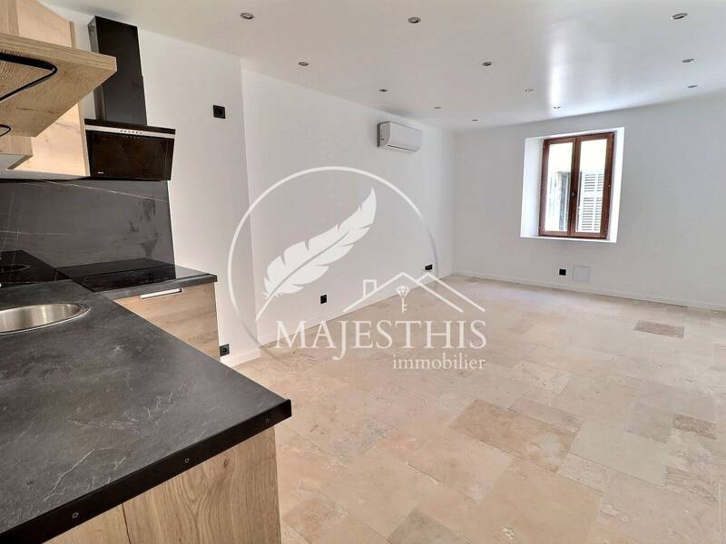 Maison à louer, 25m², HYERES