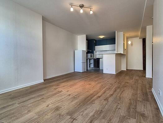 Appartement à vendre 128 000 € 1 pièce 43,65 m² Étage 2/3 Cordeliers Dijon 21000