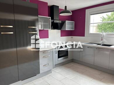 Appartement à louer 690 € 2 pièces 1 chambre 48,2 m² Étage 2/4 Quartier Nord Niort 79000